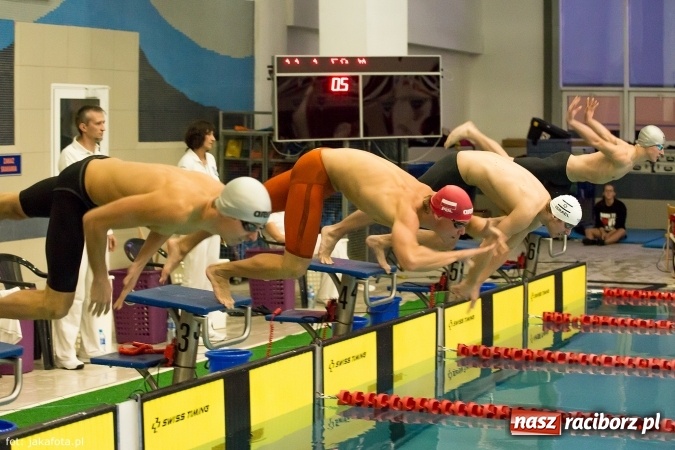 Zdjęcie w galerii na portalu naszraciborz.pl: Pływackie show w Szkole Mistrzostwa Sportowego wiadomości z regionu
