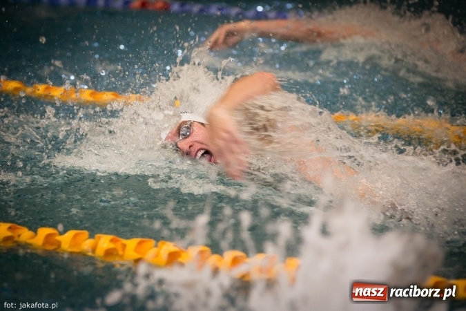 Zdjęcie w galerii na portalu naszraciborz.pl: Pływackie show w Szkole Mistrzostwa Sportowego wiadomości z regionu