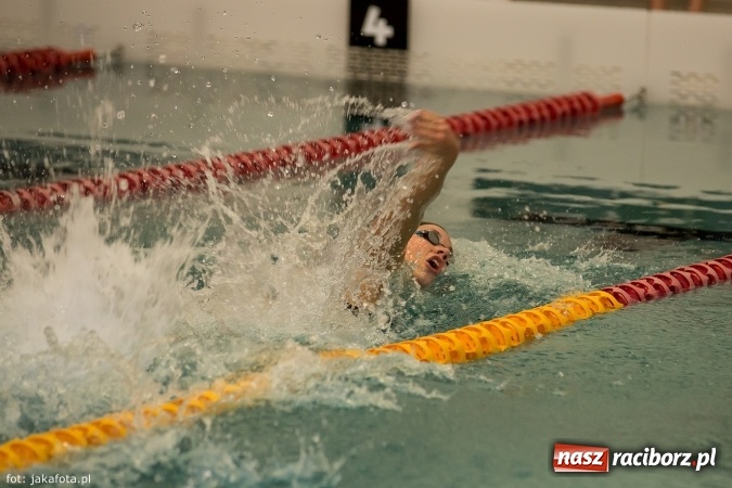 Zdjęcie w galerii na portalu naszraciborz.pl: Pływackie show w Szkole Mistrzostwa Sportowego wiadomości z regionu