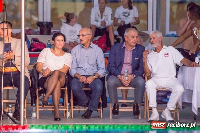 Zdjęcie w galerii na portalu naszraciborz.pl: Pływackie show w Szkole Mistrzostwa Sportowego wiadomości z regionu