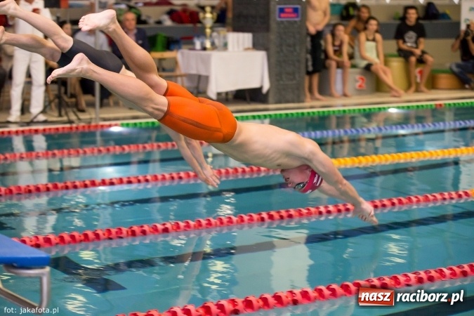 Zdjęcie w galerii na portalu naszraciborz.pl: Pływackie show w Szkole Mistrzostwa Sportowego wiadomości z regionu