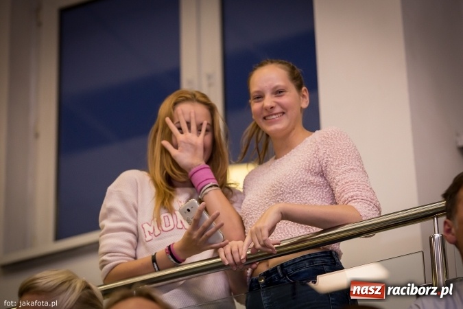 Zdjęcie w galerii na portalu naszraciborz.pl: Pływackie show w Szkole Mistrzostwa Sportowego wiadomości z regionu