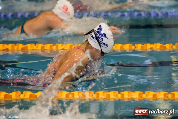 Zdjęcie w galerii na portalu naszraciborz.pl: Pływackie show w Szkole Mistrzostwa Sportowego wiadomości z regionu