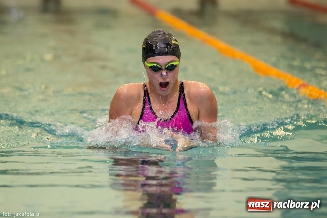 Zdjęcie w galerii na portalu naszraciborz.pl: Pływackie show w Szkole Mistrzostwa Sportowego wiadomości z regionu