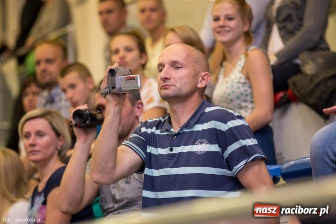 Zdjęcie w galerii na portalu naszraciborz.pl: Pływackie show w Szkole Mistrzostwa Sportowego wiadomości z regionu