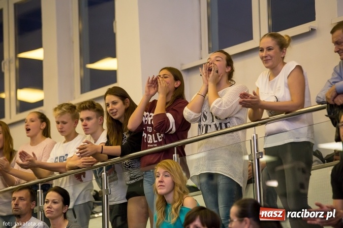 Zdjęcie w galerii na portalu naszraciborz.pl: Pływackie show w Szkole Mistrzostwa Sportowego wiadomości z regionu