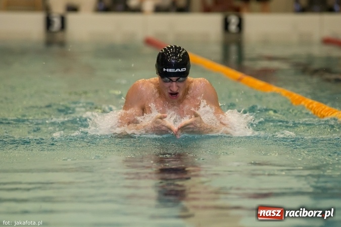Zdjęcie w galerii na portalu naszraciborz.pl: Pływackie show w Szkole Mistrzostwa Sportowego wiadomości z regionu