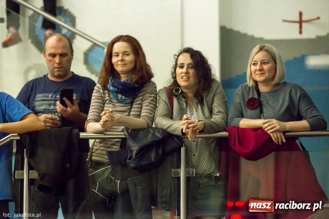 Zdjęcie w galerii na portalu naszraciborz.pl: Pływackie show w Szkole Mistrzostwa Sportowego wiadomości z regionu