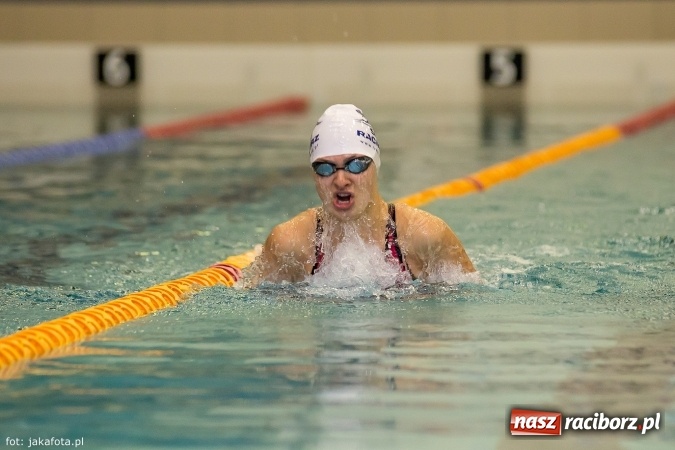 Zdjęcie w galerii na portalu naszraciborz.pl: Pływackie show w Szkole Mistrzostwa Sportowego wiadomości z regionu