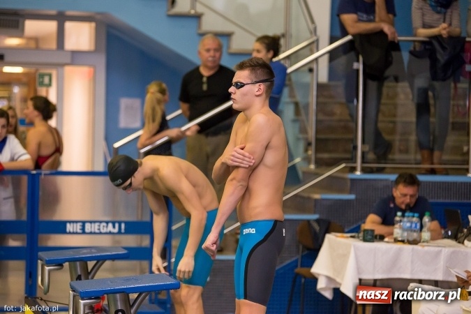Zdjęcie w galerii na portalu naszraciborz.pl: Pływackie show w Szkole Mistrzostwa Sportowego wiadomości z regionu