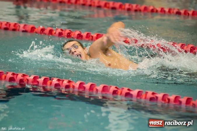Zdjęcie w galerii na portalu naszraciborz.pl: Pływackie show w Szkole Mistrzostwa Sportowego wiadomości z regionu
