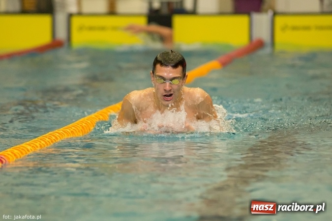 Zdjęcie w galerii na portalu naszraciborz.pl: Pływackie show w Szkole Mistrzostwa Sportowego wiadomości z regionu