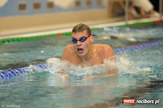 Zdjęcie w galerii na portalu naszraciborz.pl: Pływackie show w Szkole Mistrzostwa Sportowego wiadomości z regionu