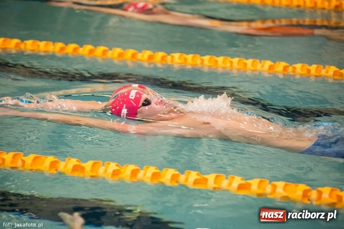 Zdjęcie w galerii na portalu naszraciborz.pl: Pływackie show w Szkole Mistrzostwa Sportowego wiadomości z regionu