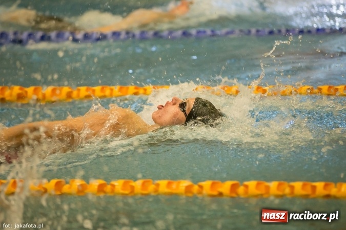 Zdjęcie w galerii na portalu naszraciborz.pl: Pływackie show w Szkole Mistrzostwa Sportowego wiadomości z regionu