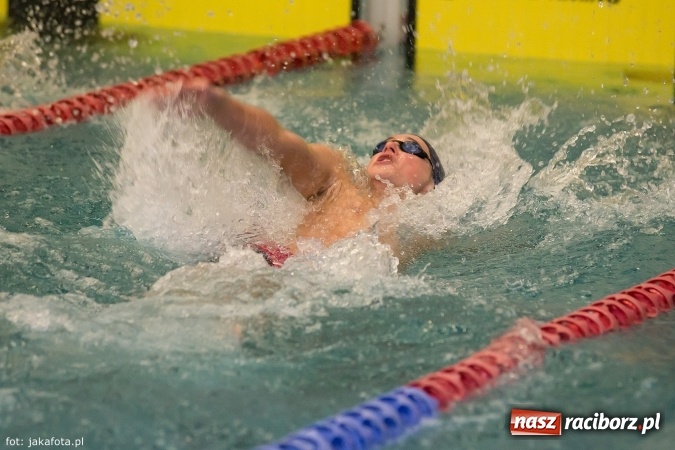 Zdjęcie w galerii na portalu naszraciborz.pl: Pływackie show w Szkole Mistrzostwa Sportowego wiadomości z regionu