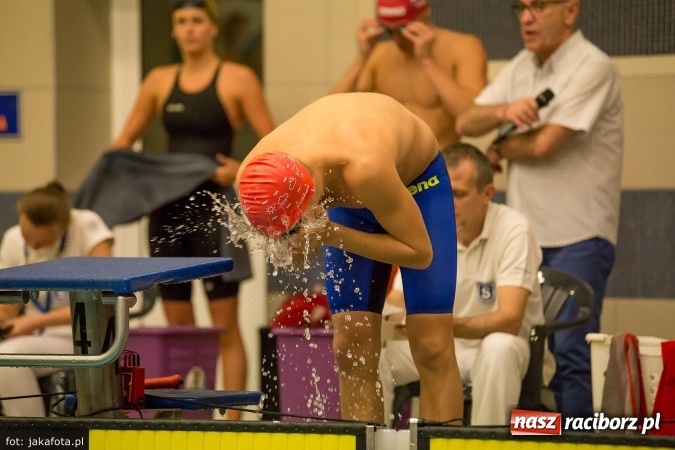 Zdjęcie w galerii na portalu naszraciborz.pl: Pływackie show w Szkole Mistrzostwa Sportowego wiadomości z regionu
