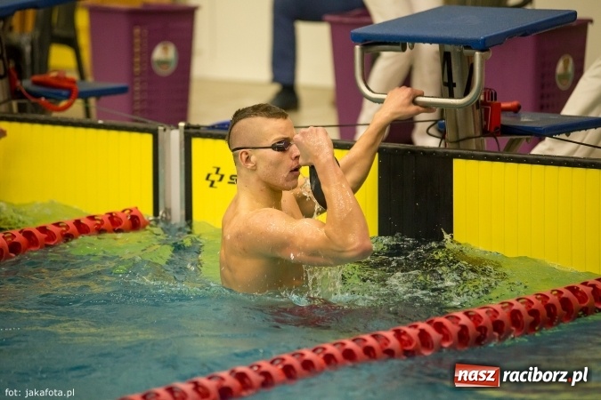 Zdjęcie w galerii na portalu naszraciborz.pl: Pływackie show w Szkole Mistrzostwa Sportowego wiadomości z regionu