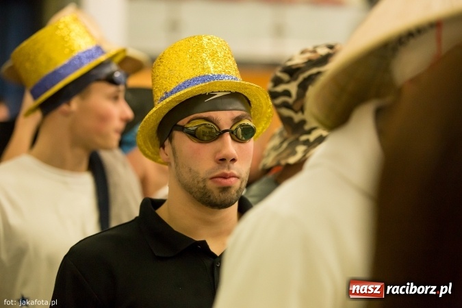 Zdjęcie w galerii na portalu naszraciborz.pl: Pływackie show w Szkole Mistrzostwa Sportowego wiadomości z regionu