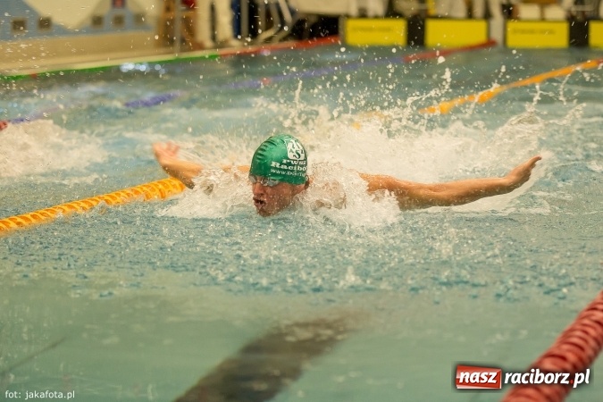 Zdjęcie w galerii na portalu naszraciborz.pl: Pływackie show w Szkole Mistrzostwa Sportowego wiadomości z regionu