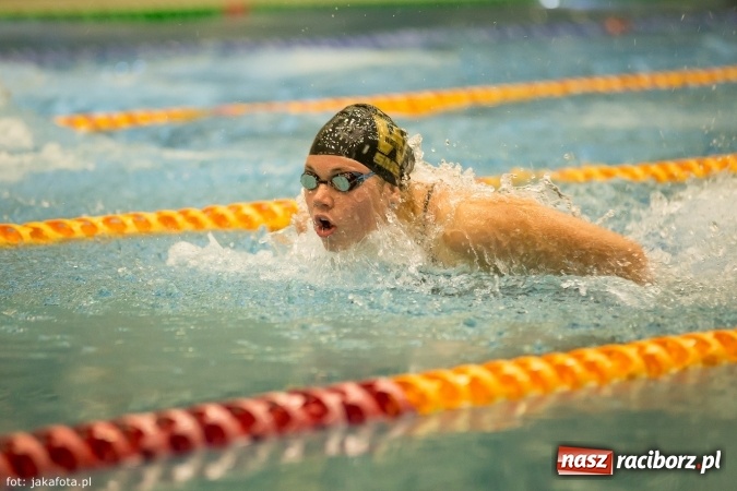 Zdjęcie w galerii na portalu naszraciborz.pl: Pływackie show w Szkole Mistrzostwa Sportowego wiadomości z regionu