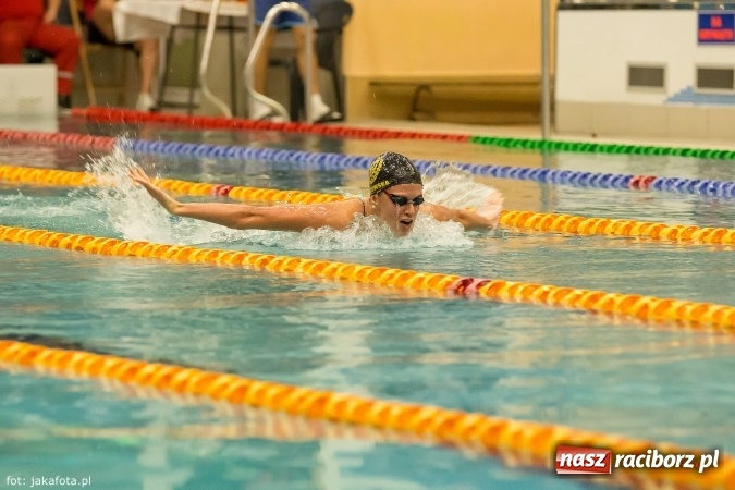 Zdjęcie w galerii na portalu naszraciborz.pl: Pływackie show w Szkole Mistrzostwa Sportowego wiadomości z regionu