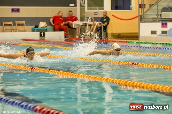 Zdjęcie w galerii na portalu naszraciborz.pl: Pływackie show w Szkole Mistrzostwa Sportowego wiadomości z regionu
