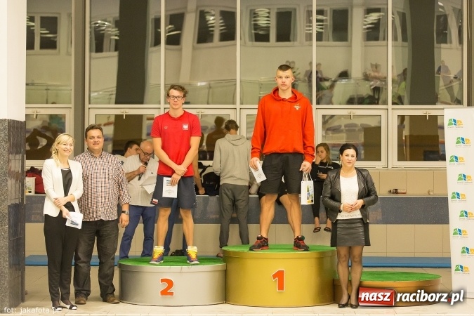 Zdjęcie w galerii na portalu naszraciborz.pl: Pływackie show w Szkole Mistrzostwa Sportowego wiadomości z regionu