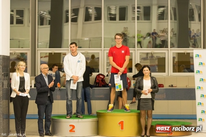 Zdjęcie w galerii na portalu naszraciborz.pl: Pływackie show w Szkole Mistrzostwa Sportowego wiadomości z regionu