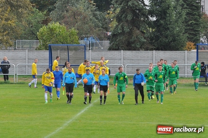 Zdjęcie w galerii na portalu naszraciborz.pl: Stal przegrała z Brzeziem przy pustych trybunach wiadomości z regionu