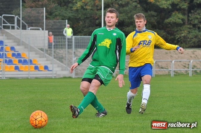 Zdjęcie w galerii na portalu naszraciborz.pl: Stal przegrała z Brzeziem przy pustych trybunach wiadomości z regionu