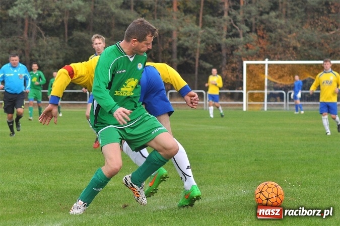 Zdjęcie w galerii na portalu naszraciborz.pl: Stal przegrała z Brzeziem przy pustych trybunach wiadomości z regionu