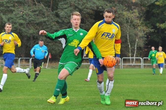 Zdjęcie w galerii na portalu naszraciborz.pl: Stal przegrała z Brzeziem przy pustych trybunach wiadomości z regionu