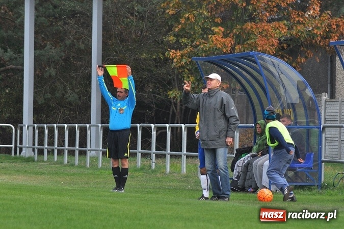 Zdjęcie w galerii na portalu naszraciborz.pl: Stal przegrała z Brzeziem przy pustych trybunach wiadomości z regionu