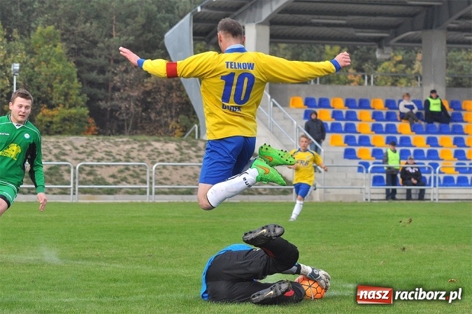 Zdjęcie w galerii na portalu naszraciborz.pl: Stal przegrała z Brzeziem przy pustych trybunach wiadomości z regionu