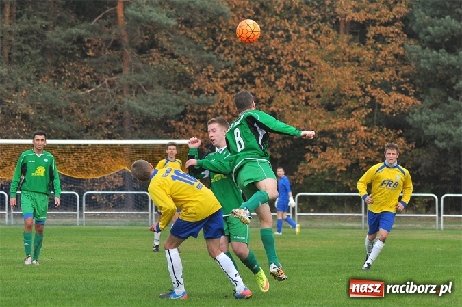 Zdjęcie w galerii na portalu naszraciborz.pl: Stal przegrała z Brzeziem przy pustych trybunach wiadomości z regionu