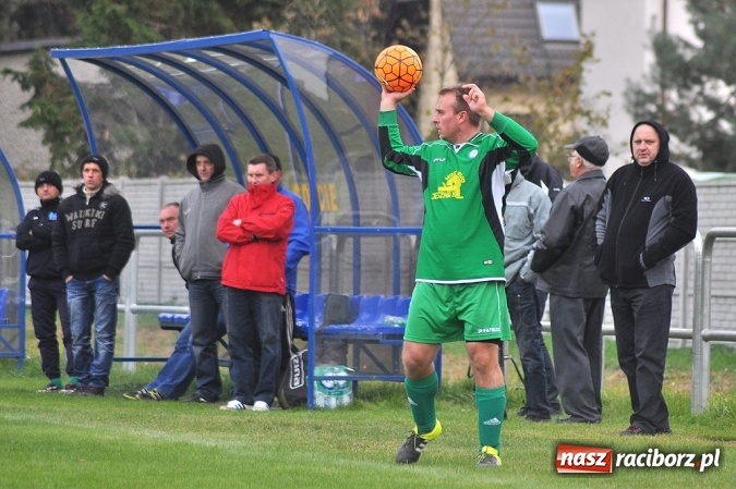 Zdjęcie w galerii na portalu naszraciborz.pl: Stal przegrała z Brzeziem przy pustych trybunach wiadomości z regionu