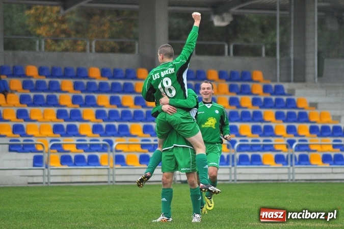 Zdjęcie w galerii na portalu naszraciborz.pl: Stal przegrała z Brzeziem przy pustych trybunach wiadomości z regionu