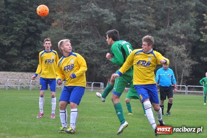 Zdjęcie w galerii na portalu naszraciborz.pl: Stal przegrała z Brzeziem przy pustych trybunach wiadomości z regionu