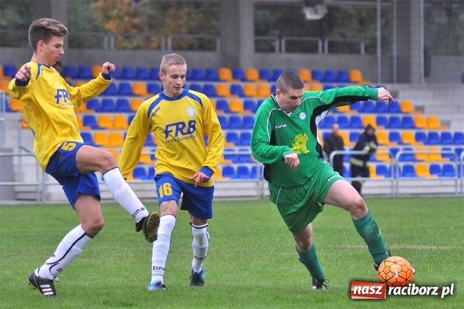 Zdjęcie w galerii na portalu naszraciborz.pl: Stal przegrała z Brzeziem przy pustych trybunach wiadomości z regionu