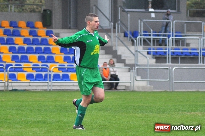 Zdjęcie w galerii na portalu naszraciborz.pl: Stal przegrała z Brzeziem przy pustych trybunach wiadomości z regionu