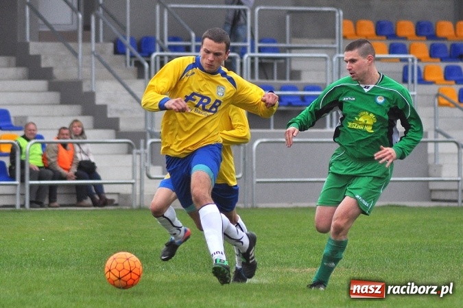 Zdjęcie w galerii na portalu naszraciborz.pl: Stal przegrała z Brzeziem przy pustych trybunach wiadomości z regionu