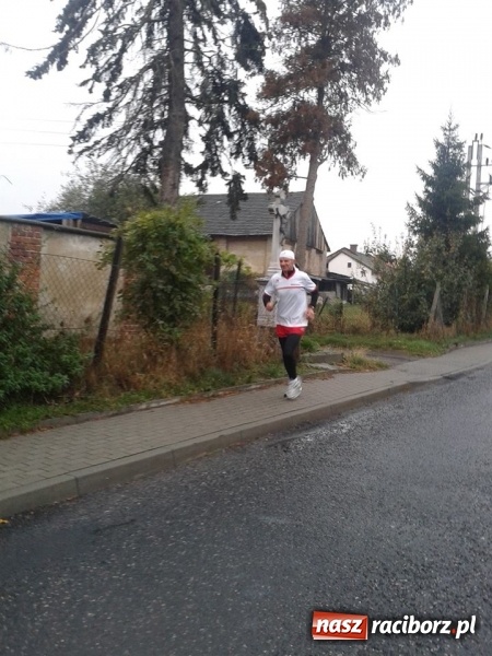 Zdjęcie w galerii na portalu naszraciborz.pl: Sztafeta Papieska z Kietrza do Krakowa odbyła się już po raz trzeci wiadomości z regionu