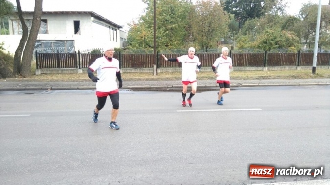 Zdjęcie w galerii na portalu naszraciborz.pl: Sztafeta Papieska z Kietrza do Krakowa odbyła się już po raz trzeci wiadomości z regionu