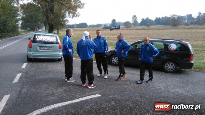 Zdjęcie w galerii na portalu naszraciborz.pl: Sztafeta Papieska z Kietrza do Krakowa odbyła się już po raz trzeci wiadomości z regionu