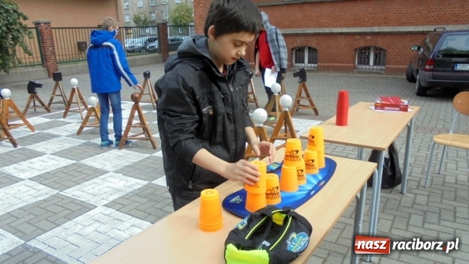 Zdjęcie w galerii na portalu naszraciborz.pl: Gimnazjum nr 5 świętowało na festynie rodzinnym wiadomości z regionu