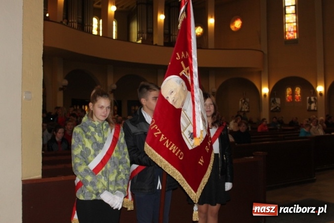Zdjęcie w galerii na portalu naszraciborz.pl: Gimnazjum nr 5 świętowało na festynie rodzinnym wiadomości z regionu