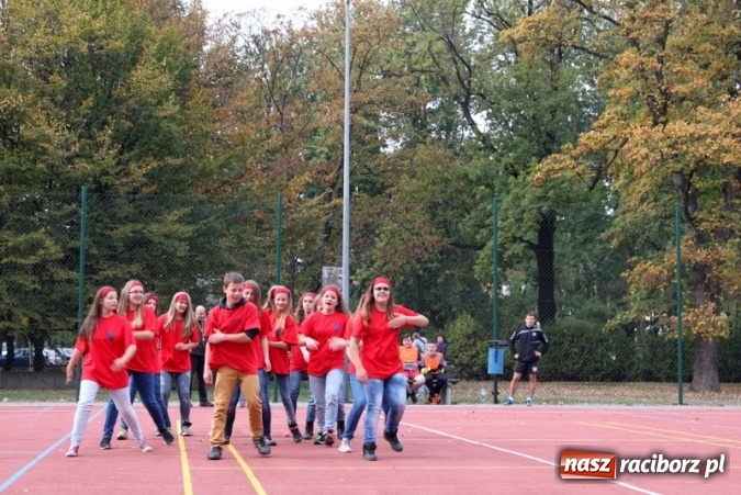 Zdjęcie w galerii na portalu naszraciborz.pl: Gimnazjum nr 5 świętowało na festynie rodzinnym wiadomości z regionu