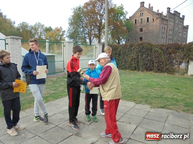 Zdjęcie w galerii na portalu naszraciborz.pl: Na stadionie OSiR-u rozegrano Młodzieżowe Mistrzostwa Raciborza w tenisie wiadomości z regionu
