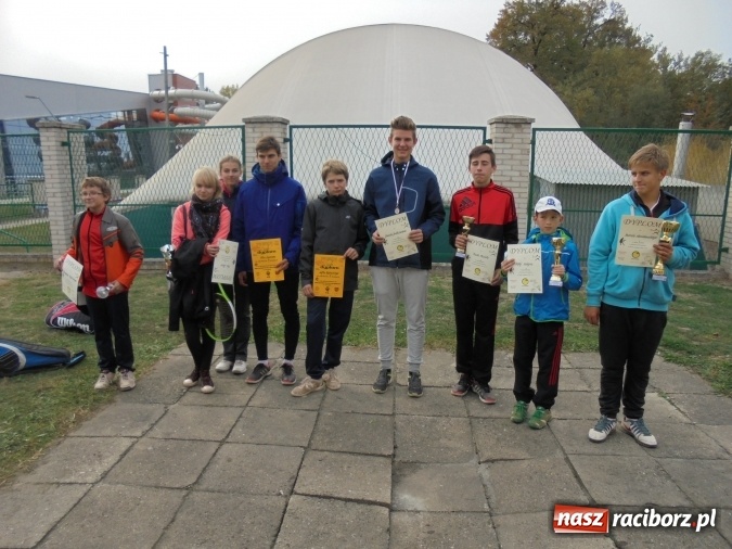 Zdjęcie w galerii na portalu naszraciborz.pl: Na stadionie OSiR-u rozegrano Młodzieżowe Mistrzostwa Raciborza w tenisie wiadomości z regionu